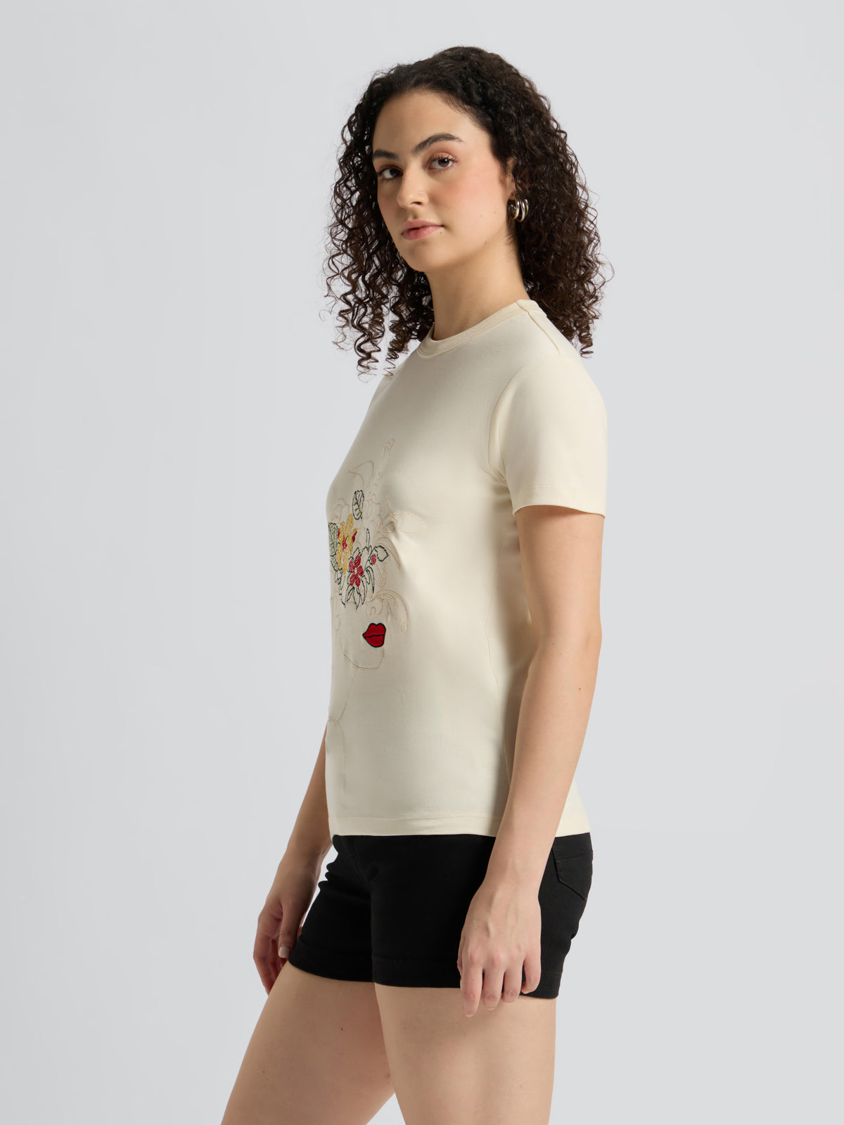 Garden Gaze Women's Tee