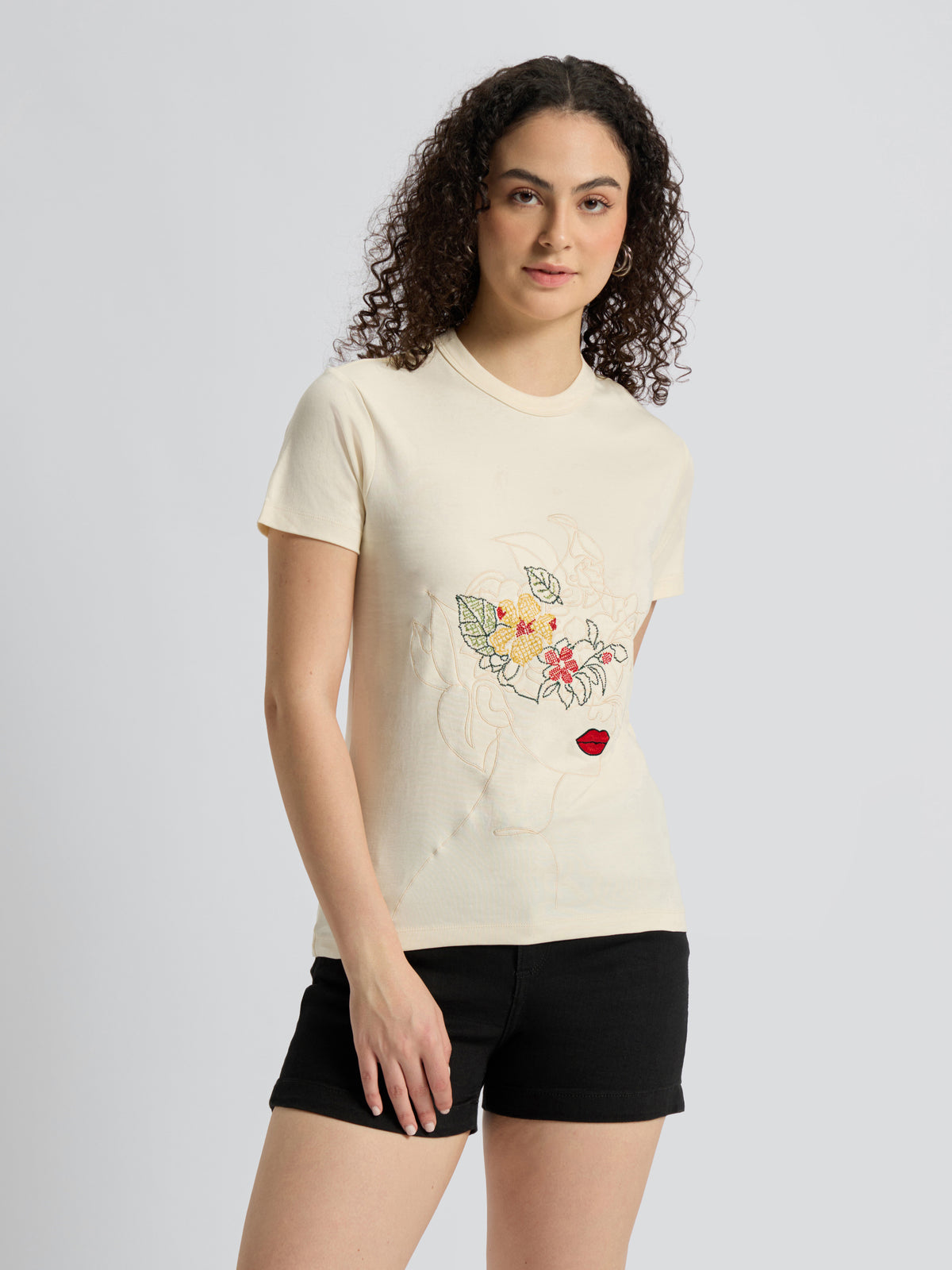 Garden Gaze Women's Tee