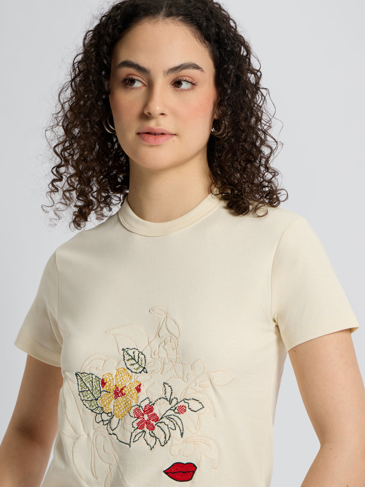 Garden Gaze Women's Tee